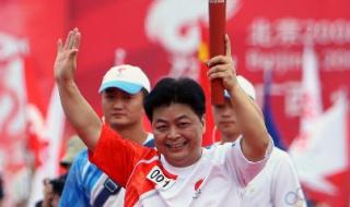 1984年奥运会第一个获奖的人是谁 84年奥运会举重冠军